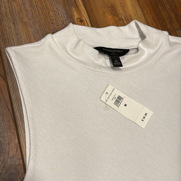 Banana Republic luxespun white tank medium - Picture 3 of 7